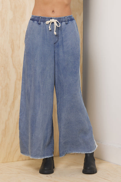 Washed Denim w/ Ivory Vintage Havana Tencel Wide Leg Pant w/ Contrast