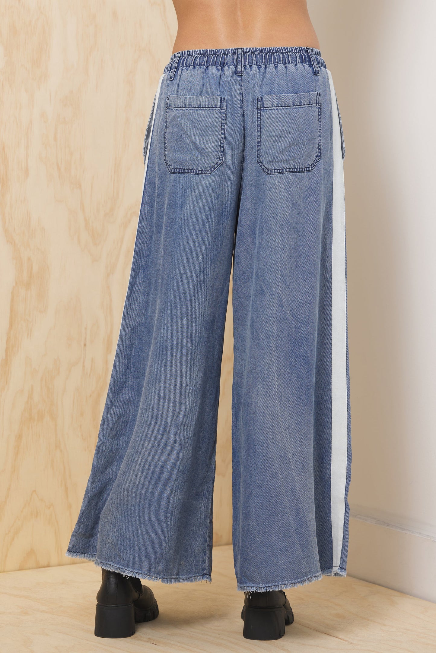 Washed Denim w/ Ivory Vintage Havana Tencel Wide Leg Pant w/ Contrast