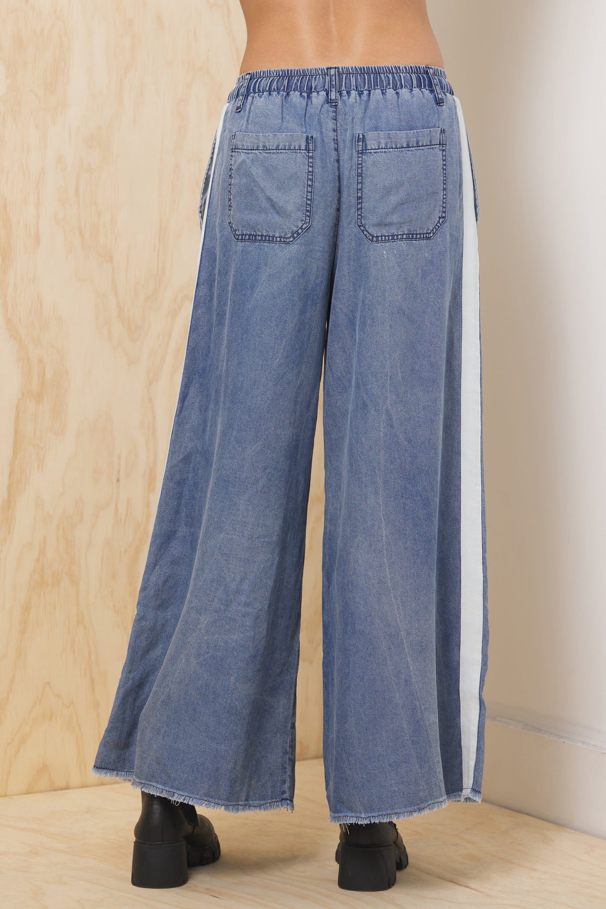 Washed Denim w/ Ivory Vintage Havana Tencel Wide Leg Pant w/ Contrast