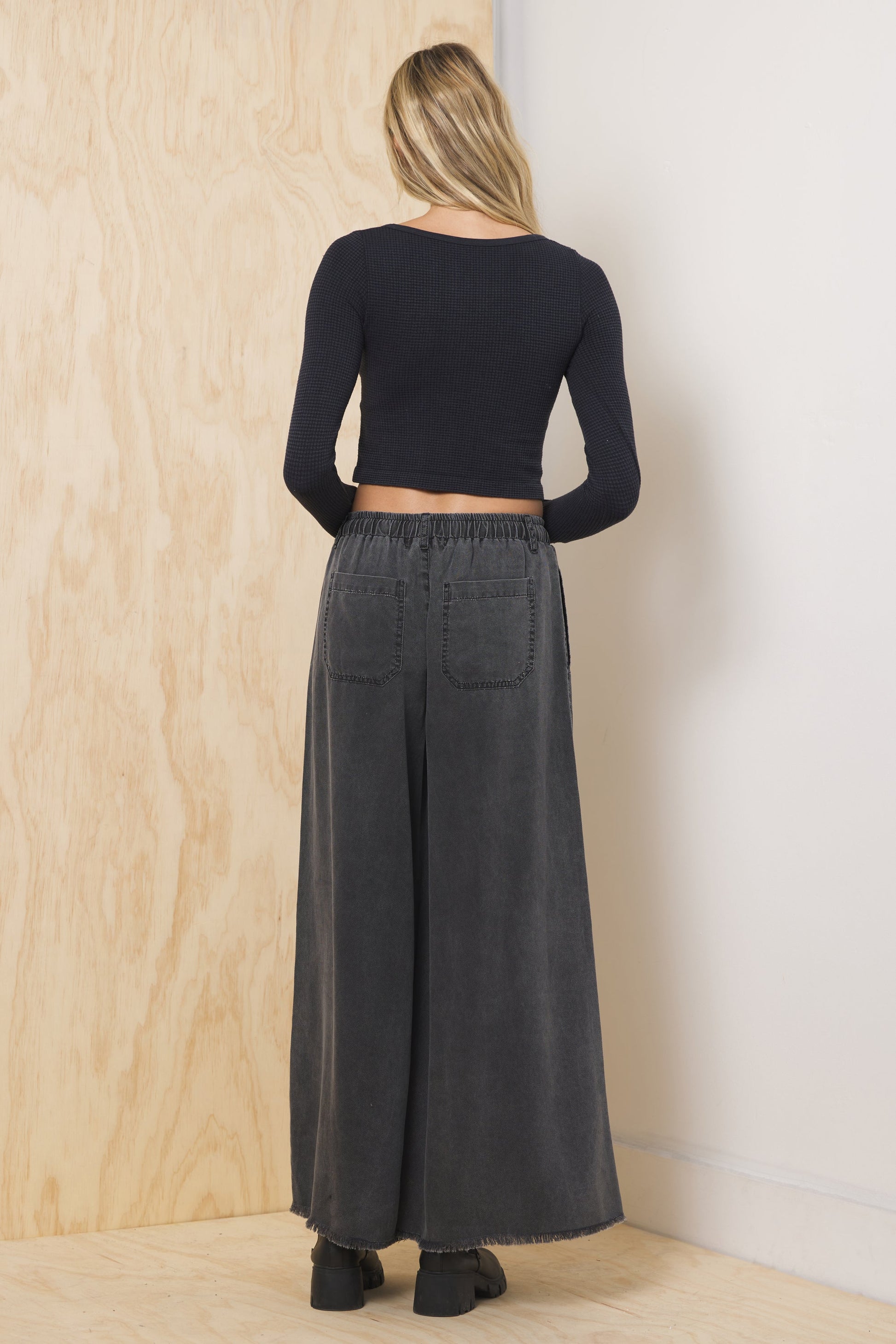 Charcoal Vintage Havana Tencel Wide Leg Pant - Charcoal