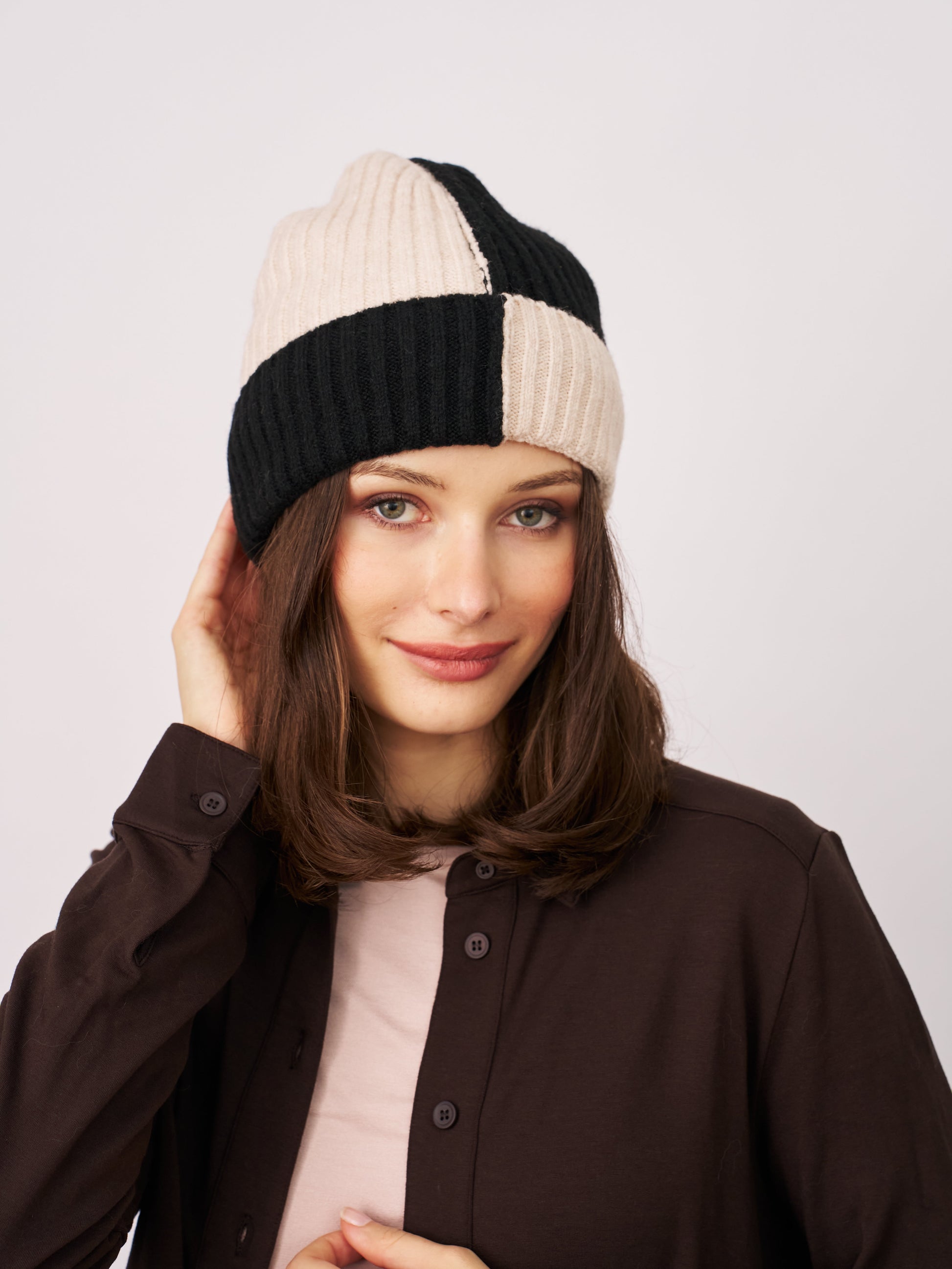 Black Vintage Havana SEAM PATTERN BEANIE - BLACK
