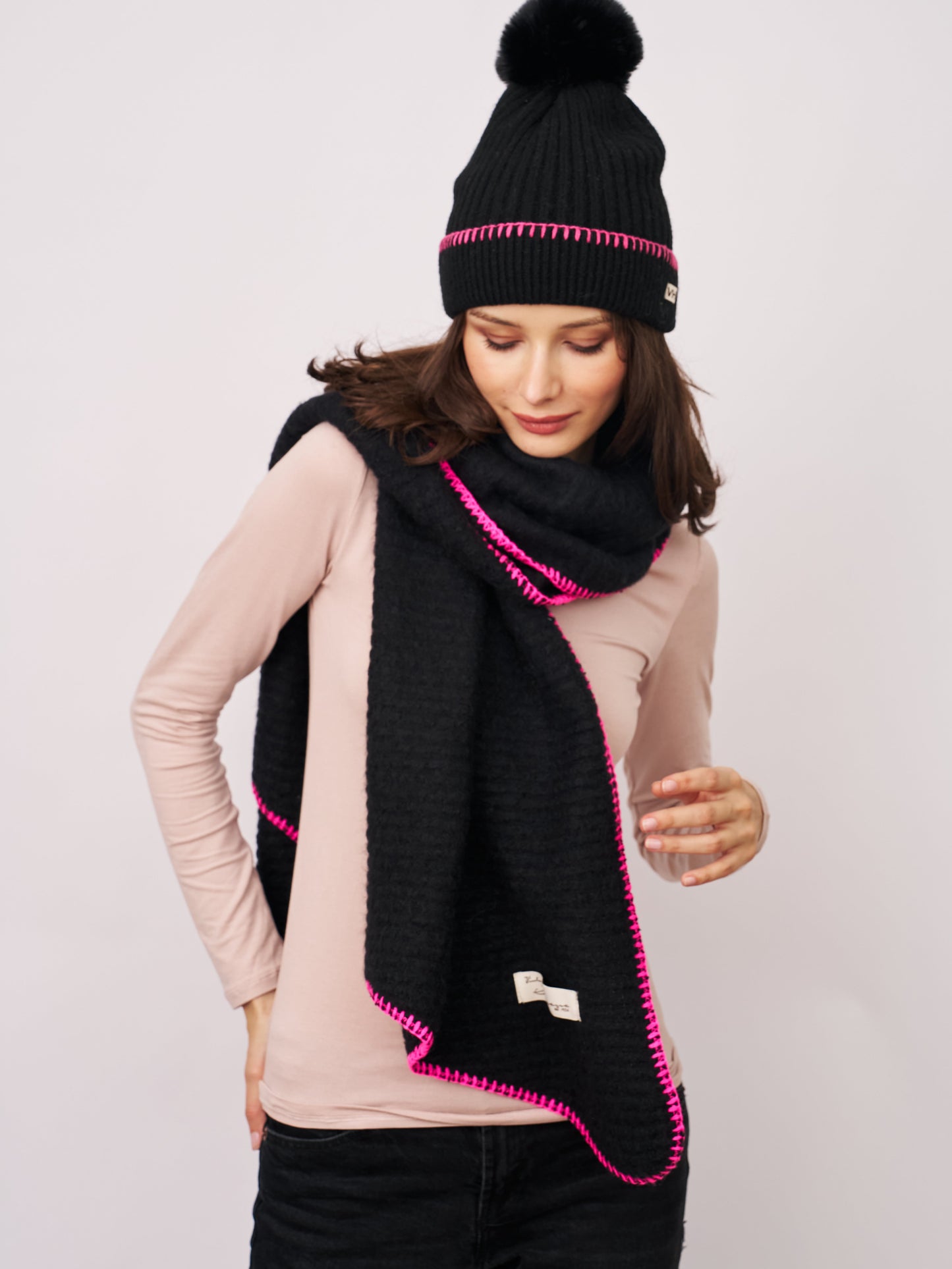 Black/B Pink Vintage Havana BLANKET STITCH KNIT SCARF - BLACK/B PINK